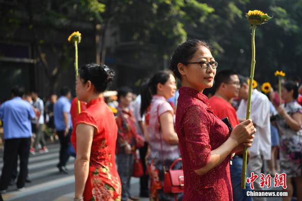 中國第41次南極考察內(nèi)陸隊(duì)出征