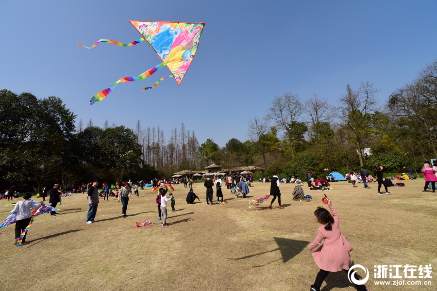 18年前的今天：科比戰(zhàn)火箭54分鐘53+10+8 姚明空砍35+15+8帽