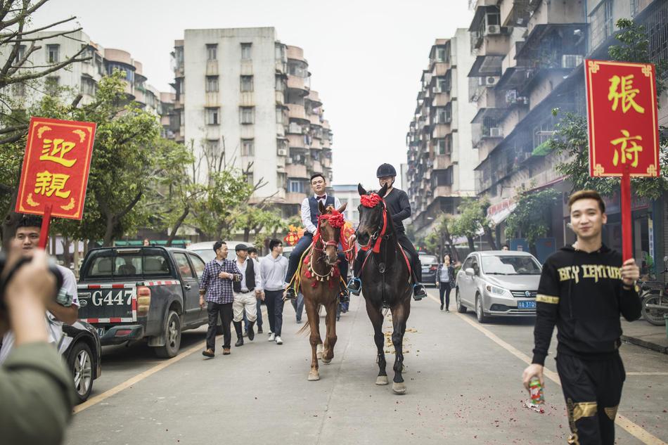 每體：哈維和拉波爾塔打算在今晚7點召開發(fā)布會宣布選擇