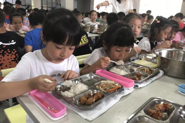 美妝3.0時代，原料開“卷”